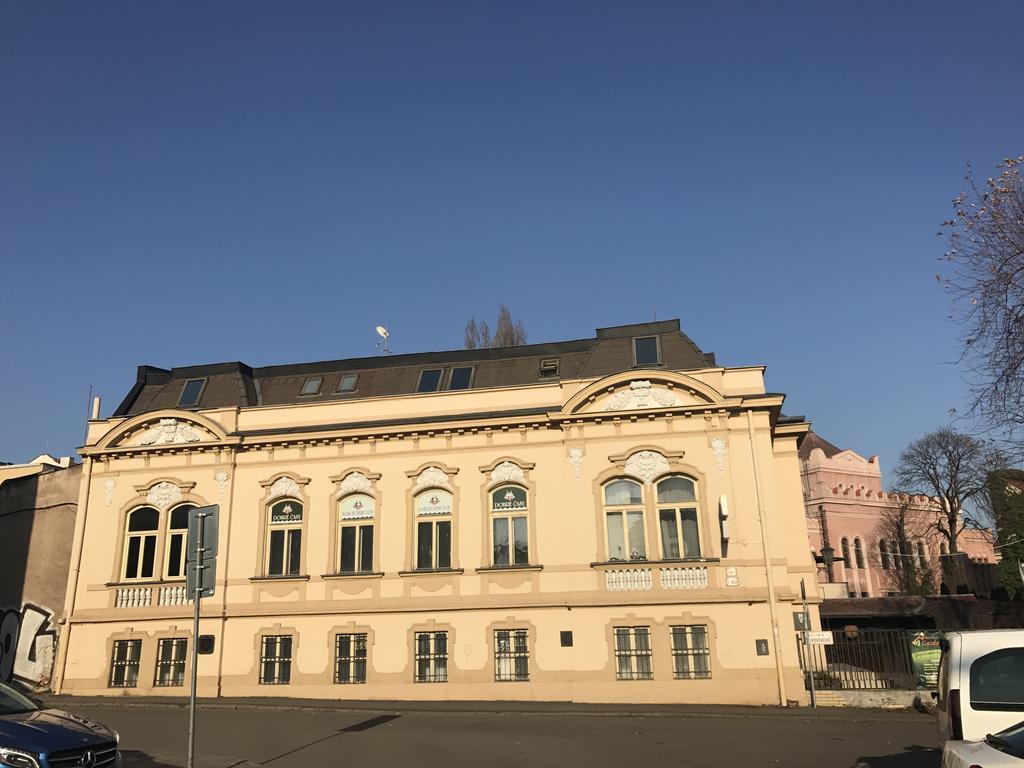 Penzion Dobre Casy Košice Buitenkant foto